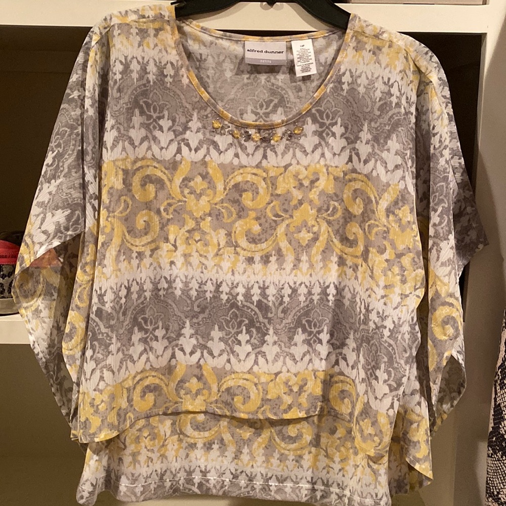 EUC Alfred Dunner Women’s top size 14P
